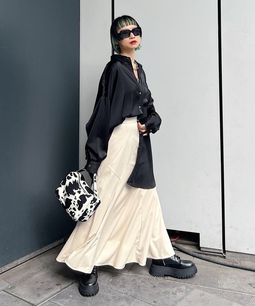 PAGEBOY（ページボーイ）の「スマートベロアエスカルゴスカート（スカート・レディース・ブラック/オフホワイト/エメラルド・FREE）」の6枚目の写真