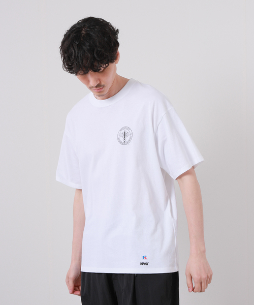 Russell Athletic（ラッセルアスレティック）の「【Russell Athletic/ラッセル アスレティック】NYC クルーネック Tシャツ（Tシャツ/カットソー・メンズ・ホワイト系その他/ホワイト/ベージュ/グレー・LARGE/X-LARGE/MEDIUM）」の2枚目の写真