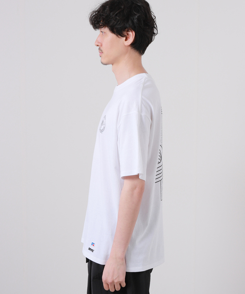 Russell Athletic（ラッセルアスレティック）の「【Russell Athletic/ラッセル アスレティック】NYC クルーネック Tシャツ（Tシャツ/カットソー・メンズ・ホワイト系その他/ホワイト/ベージュ/グレー・LARGE/X-LARGE/MEDIUM）」の11枚目の写真
