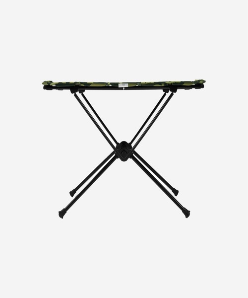 Maison Kitsune(メゾンキツネ)の「Helinox x Maison kitsune Table M(アウトドアグッズ・メンズ・カーキ・U)」の2枚目の写真