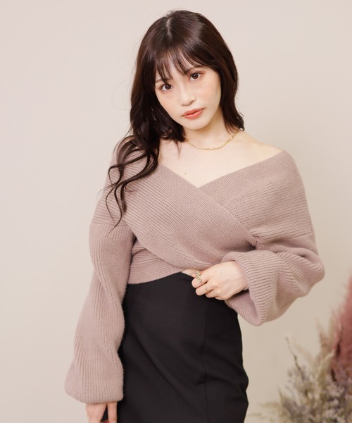 LIPSERVICE(リップサービス)の「ワイドクロスショートニット(ニット/セーター・レディース・ホワイト/レッド/ベージュ/ピンク/パープル/ブラック・FREE)」の4枚目の写真