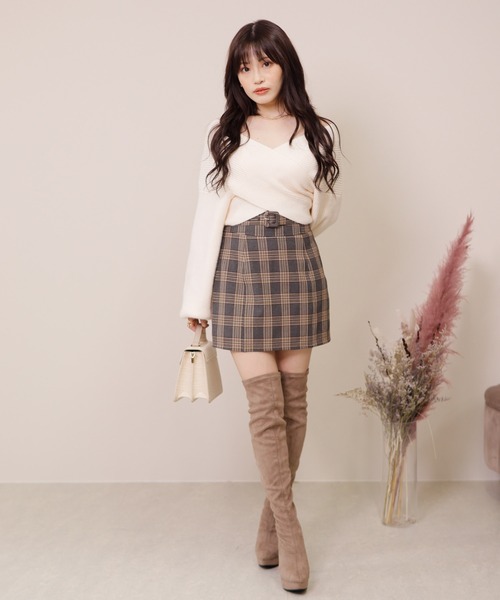 LIPSERVICE(リップサービス)の「ワイドクロスショートニット(ニット/セーター・レディース・ホワイト/レッド/ベージュ/ピンク/パープル/ブラック・FREE)」の18枚目の写真