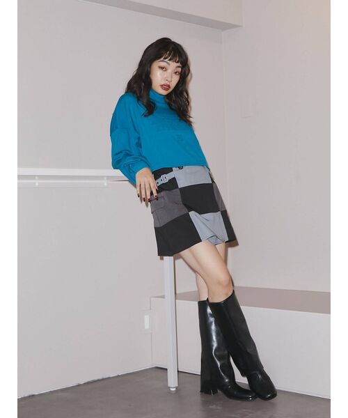 jouetie（ジュエティ）の「エンボスロゴプルオーバー（スウェット・レディース・オフホワイト/ブラック/ブルー・MEDIUM）」の8枚目の写真