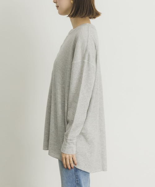 HANES（ヘインズ）の「Hanes　Thermal Henly Neck（Tシャツ/カットソー・レディース・ブラック/グレー/オフホワイト・FREE）」の20枚目の写真