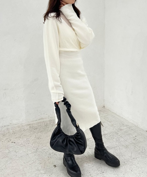 Lamoa（ラモア）の「Lamoa/Vネック カシュクール ニットワンピース（ワンピース・レディース・アイボリー/ブラック/ブラウン/ベージュ/ピンク・FREE）」の14枚目の写真