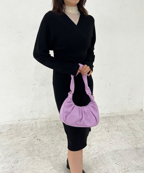 Lamoa（ラモア）の「Lamoa/Vネック カシュクール ニットワンピース（ワンピース・レディース・アイボリー/ブラック/ブラウン/ベージュ/ピンク・FREE）」の16枚目の写真