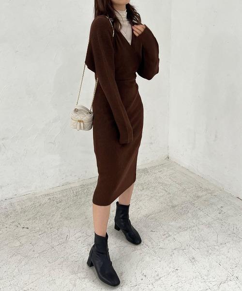 Lamoa（ラモア）の「Lamoa/Vネック カシュクール ニットワンピース（ワンピース・レディース・アイボリー/ブラック/ブラウン/ベージュ/ピンク・FREE）」の17枚目の写真