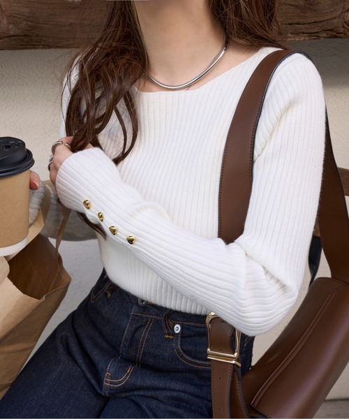 KOBE LETTUCE（コウベレタス）の「ネックタイプが選べるもっちりリブニットトップス（ニット/セーター・レディース・ブラック系1/ホワイト系/グリーン系/ダークブラウン系1/ベージュ系1/グレイッシュベージュ/ネイビー系1/ブラック系/オフホワイト/グレー系/ホワイト系その他2/ホワイト系その他3/ブラック/ベージュ系/グレー系1/ホワイト系その他/ネイビー系/ホワイト系1/ダークブラウン系/グリーン/ネイビー/チャコール/ダークブラウン/グリーン系1/ベージュ系その他/ベージュ系その他2/ベージュ系その他3/ブルー/ブルー系1/レッド系/レッド系1/レッド/ブルー系/ホワイト系2/ホワイト系その他4/ホワイト系3/ホワイト系その他5/ブラック系4/ホワイト系4/ホワイト系その他6/ブラック系2/ブラック系3/ピンク系1/ミント/グリーン系3/グリーン系2/チョコ/ブラック系その他/カーキ/ブラック系その他3/ブラック系その他2/チャコールグレー/グレー/カーキ系1/カーキ系/ブラウン系1/ブラウン系/グレー系5/グレー系4/グレー系3/グレー系2/サーモンピンク/ピンク系3/ピンク系2/アイボリー系3/アイボリー系2/アイボリー系/ホワイト系7/ホワイト系6/ホワイト系5/ブラック系7/ブラック系6/ブラック系5/パープル系1/グレー系8/ブラック系8/ホワイト系その他7/レッド系2/ネイビー系2/パープル系2/グレー系9/ベージュ系2/ブラック系その他4/ホワイト系8/パープル系/グレー系7/グレー系6/プラム・LL2/L1/M1/L2/M2/M/L/LL1/LL/L3/M3/LL3）」の13枚目の写真