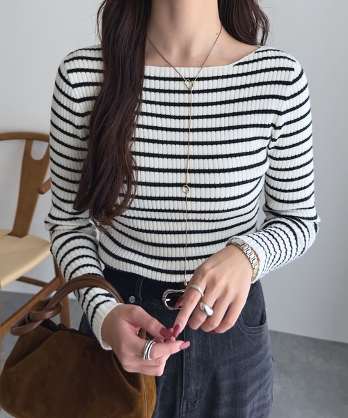 KOBE LETTUCE（コウベレタス）の「ネックタイプが選べるもっちりリブニットトップス（ニット/セーター・レディース・ブラック系1/ホワイト系/グリーン系/ダークブラウン系1/ベージュ系1/グレイッシュベージュ/ネイビー系1/ブラック系/オフホワイト/グレー系/ホワイト系その他2/ホワイト系その他3/ブラック/ベージュ系/グレー系1/ホワイト系その他/ネイビー系/ホワイト系1/ダークブラウン系/グリーン/ネイビー/チャコール/ダークブラウン/グリーン系1/ベージュ系その他/ベージュ系その他2/ベージュ系その他3/ブルー/ブルー系1/レッド系/レッド系1/レッド/ブルー系/ホワイト系2/ホワイト系その他4/ホワイト系3/ホワイト系その他5/ブラック系4/ホワイト系4/ホワイト系その他6/ブラック系2/ブラック系3/ピンク系1/ミント/グリーン系3/グリーン系2/チョコ/ブラック系その他/カーキ/ブラック系その他3/ブラック系その他2/チャコールグレー/グレー/カーキ系1/カーキ系/ブラウン系1/ブラウン系/グレー系5/グレー系4/グレー系3/グレー系2/サーモンピンク/ピンク系3/ピンク系2/アイボリー系3/アイボリー系2/アイボリー系/ホワイト系7/ホワイト系6/ホワイト系5/ブラック系7/ブラック系6/ブラック系5/パープル系1/グレー系8/ブラック系8/ホワイト系その他7/レッド系2/ネイビー系2/パープル系2/グレー系9/ベージュ系2/ブラック系その他4/ホワイト系8/パープル系/グレー系7/グレー系6/プラム・LL2/L1/M1/L2/M2/M/L/LL1/LL/L3/M3/LL3）」の4枚目の写真