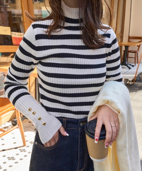 KOBE LETTUCE（コウベレタス）の「ネックタイプが選べるもっちりリブニットトップス（ニット/セーター・レディース・ブラック系1/ホワイト系/グリーン系/ダークブラウン系1/ベージュ系1/グレイッシュベージュ/ネイビー系1/ブラック系/オフホワイト/グレー系/ホワイト系その他2/ホワイト系その他3/ブラック/ベージュ系/グレー系1/ホワイト系その他/ネイビー系/ホワイト系1/ダークブラウン系/グリーン/ネイビー/チャコール/ダークブラウン/グリーン系1/ベージュ系その他/ベージュ系その他2/ベージュ系その他3/ブルー/ブルー系1/レッド系/レッド系1/レッド/ブルー系/ホワイト系2/ホワイト系その他4/ホワイト系3/ホワイト系その他5/ブラック系4/ホワイト系4/ホワイト系その他6/ブラック系2/ブラック系3/ピンク系1/ミント/グリーン系3/グリーン系2/チョコ/ブラック系その他/カーキ/ブラック系その他3/ブラック系その他2/チャコールグレー/グレー/カーキ系1/カーキ系/ブラウン系1/ブラウン系/グレー系5/グレー系4/グレー系3/グレー系2/サーモンピンク/ピンク系3/ピンク系2/アイボリー系3/アイボリー系2/アイボリー系/ホワイト系7/ホワイト系6/ホワイト系5/ブラック系7/ブラック系6/ブラック系5/パープル系1/グレー系8/ブラック系8/ホワイト系その他7/レッド系2/ネイビー系2/パープル系2/グレー系9/ベージュ系2/ブラック系その他4/ホワイト系8/パープル系/グレー系7/グレー系6/プラム・LL2/L1/M1/L2/M2/M/L/LL1/LL/L3/M3/LL3）」の8枚目の写真