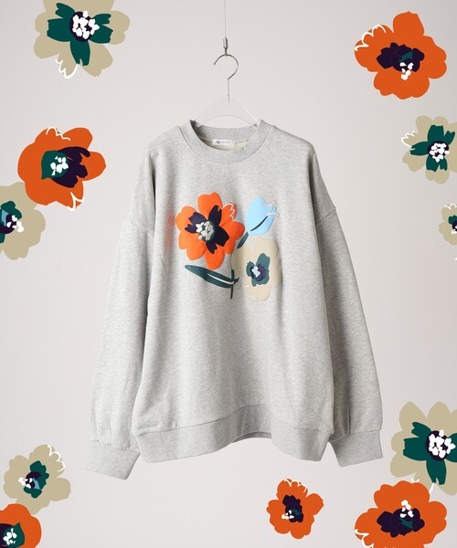 tk.TAKEO KIKUCHI(ティーケータケオキクチ)の「◆ぽっぷフラワースウェット(ユニセックスアイテム)(スウェット・メンズ・ブラック/ブルー/ライトグレー系6/パープル系・01/02/03)」の3枚目の写真