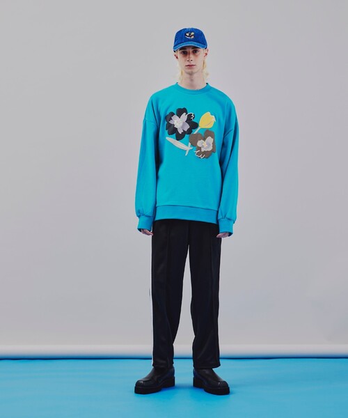 tk.TAKEO KIKUCHI(ティーケータケオキクチ)の「◆ぽっぷフラワースウェット(ユニセックスアイテム)(スウェット・メンズ・ブラック/ブルー/ライトグレー系6/パープル系・01/02/03)」の13枚目の写真