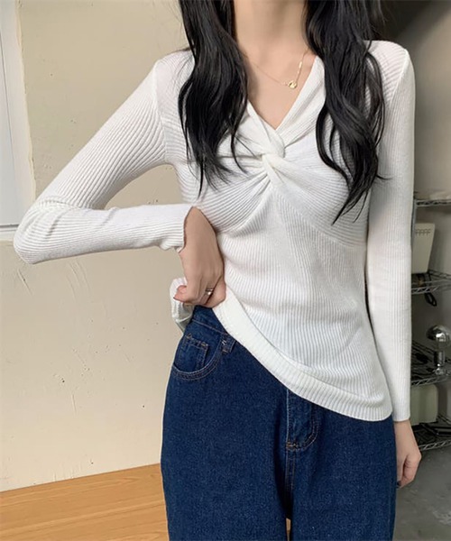 Girly Doll(ガーリードール)の「ニットセーター(ニット/セーター・レディース・グレー/ブラック/パープル/イエロー/ベージュ/ホワイト/ピンク・F)」の11枚目の写真