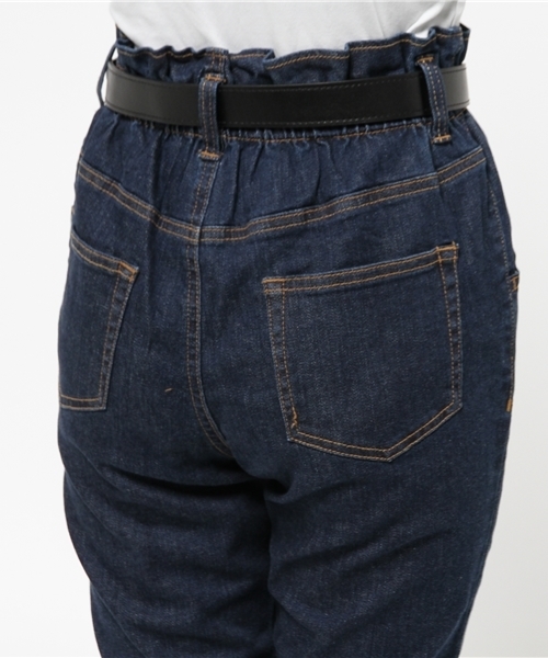 one after another NICE CLAUP（ワンアフターアナザーナイスクラップ）の「【Ray8月号掲載 ナイスクラップ】ベルト付ハイウエストテーパードパンツ（その他パンツ・レディース・オフホワイト/ブルー/ネイビー・FREE）」の8枚目の写真