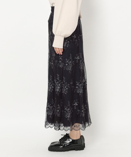 mysty woman(ミスティウーマン)の「フローラル刺繍フレアスカート 185796(スカート・レディース・ブラック/アイボリー/モカ・FREE)」の4枚目の写真