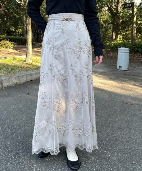 mysty woman(ミスティウーマン)の「フローラル刺繍フレアスカート 185796(スカート・レディース・ブラック/アイボリー/モカ・FREE)」の19枚目の写真