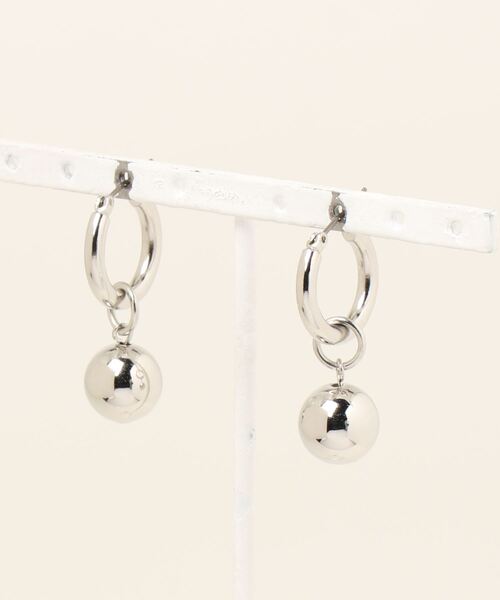 tone(トーン)の「【As】チャンキーフープ 4way ピアス(チタン、ニッケルフリー)(MA)(ピアス(両耳用)・レディース・ゴールド/シルバー/ゴールド系その他2/シルバー系その他2・FREE)」の6枚目の写真