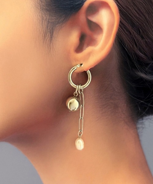 tone(トーン)の「【As】チャンキーフープ 4way ピアス(チタン、ニッケルフリー)(MA)(ピアス(両耳用)・レディース・ゴールド/シルバー/ゴールド系その他2/シルバー系その他2・FREE)」の2枚目の写真