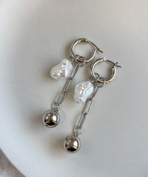 tone(トーン)の「【As】チャンキーフープ 4way ピアス(チタン、ニッケルフリー)(MA)(ピアス(両耳用)・レディース・ゴールド/シルバー/ゴールド系その他2/シルバー系その他2・FREE)」の3枚目の写真