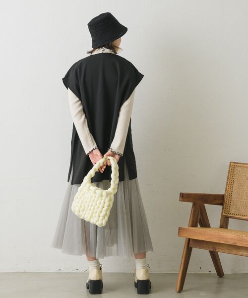 RETRO GIRL(レトロガール)の「ベルト付きゆるベスト(ベスト・レディース・ライトベージュ/ブラック/ライトグレー・FREE)」の7枚目の写真