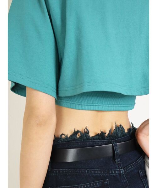 EMODA(エモダ)の「レイヤードハーフトップ(Tシャツ/カットソー・レディース・ブラック/グレー/ホワイト/グリーン・FREE)」の11枚目の写真