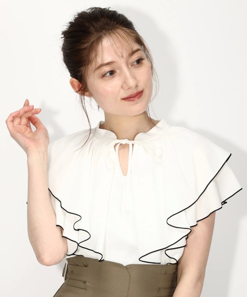 MISCH MASCH（ミッシュマッシュ）の「フリルリボンブラウス（シャツ/ブラウス・レディース・ブラック/ホワイト/イエロー系その他/ブルー系その他・MEDIUM）」の19枚目の写真