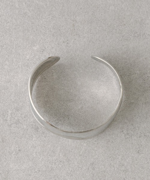 mystic（ミスティック）の「[Eau]wide bangle（バングル/リストバンド・レディース・シルバー・ONE SIZE）」の5枚目の写真