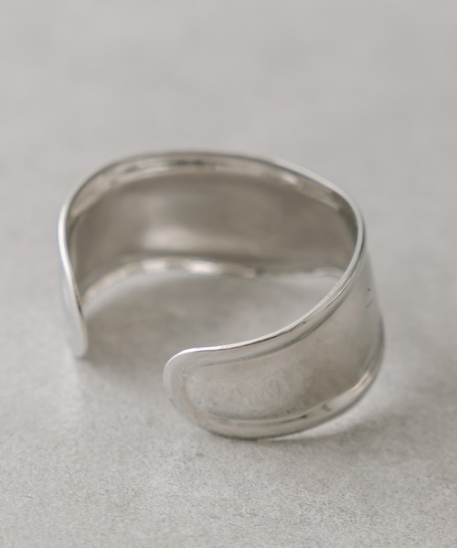 mystic（ミスティック）の「[Eau]wide bangle（バングル/リストバンド・レディース・シルバー・ONE SIZE）」の6枚目の写真