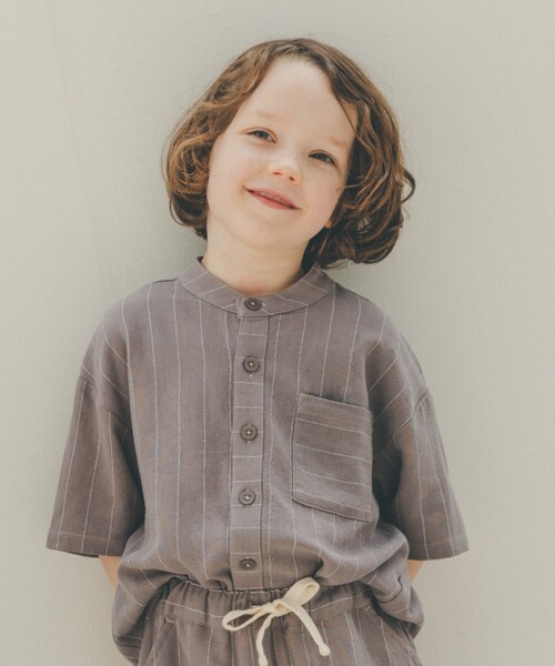 THE SHOP TK （ザ ショップ ティーケー ）の「◆【110-150】麻混ストライプバンドカラーシャツ（シャツ/ブラウス・キッズ・グレー系2/ベージュ系その他6・11/12/13/14/15 ）」の2枚目の写真