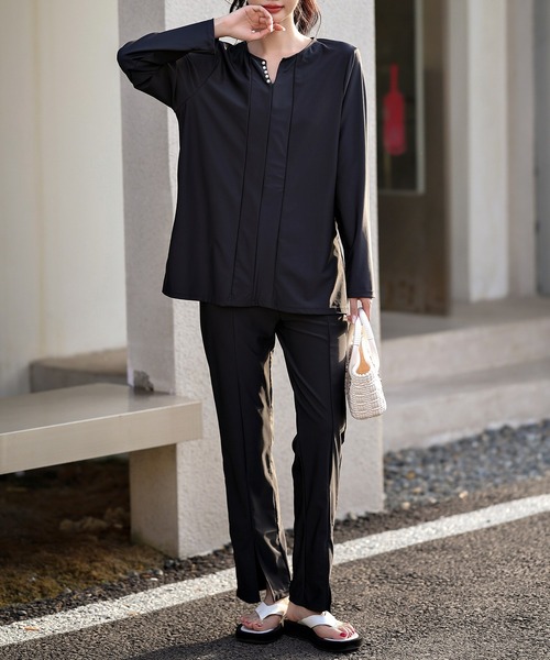 TeddyShop（テディショップ）の「【UVカット率99.9％以上】レディース水着 長袖パールボタン付きラッシュガードトップス（ラッシュガード・レディース・ブラック・M/L/S/LL）」の5枚目の写真