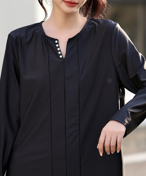 TeddyShop（テディショップ）の「【UVカット率99.9％以上】レディース水着 長袖パールボタン付きラッシュガードトップス（ラッシュガード・レディース・ブラック・M/L/S/LL）」の8枚目の写真