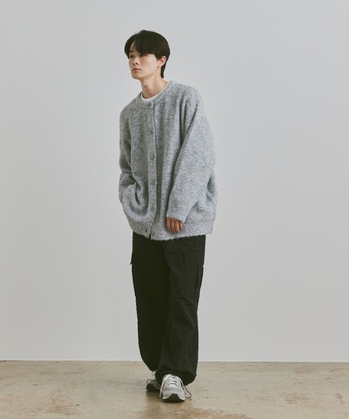 flaner（フラネ）の「Loose boucle knit cardigan / ルーズブークレニットカーディガン（カーディガン/ボレロ・レディース・グレー/カーキ/オレンジ/チャコールグレー/ダークブラウン・LARGE/MEDIUM）」の8枚目の写真