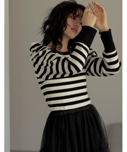 Re:EDIT(リエディ)の「ショルダータックパフスリーブクルーネックニットトップス(ニット/セーター・レディース・アイボリー/ブラック/ブラック系その他/グレー・MEDIUM/LARGE)」の22枚目の写真