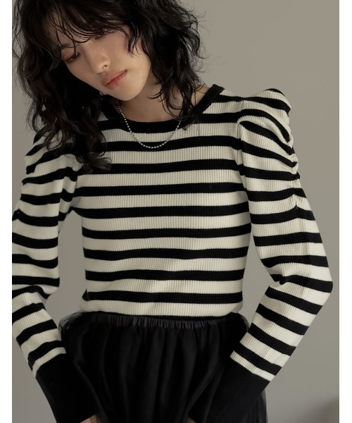 Re:EDIT(リエディ)の「ショルダータックパフスリーブクルーネックニットトップス(ニット/セーター・レディース・アイボリー/ブラック/ブラック系その他/グレー・MEDIUM/LARGE)」の21枚目の写真