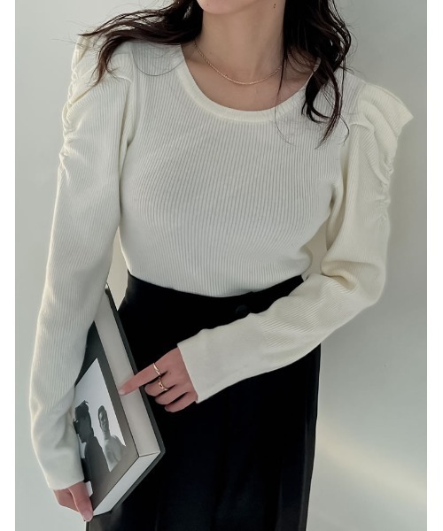 Re:EDIT(リエディ)の「ショルダータックパフスリーブクルーネックニットトップス(ニット/セーター・レディース・アイボリー/ブラック/ブラック系その他/グレー・MEDIUM/LARGE)」の18枚目の写真