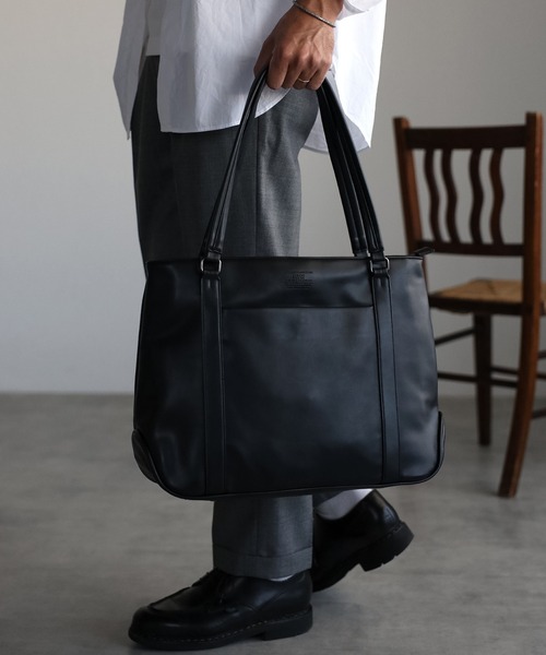 グッシオウォーモ】 ビジネストートバッグ 大容量20Lサイズ 軽量