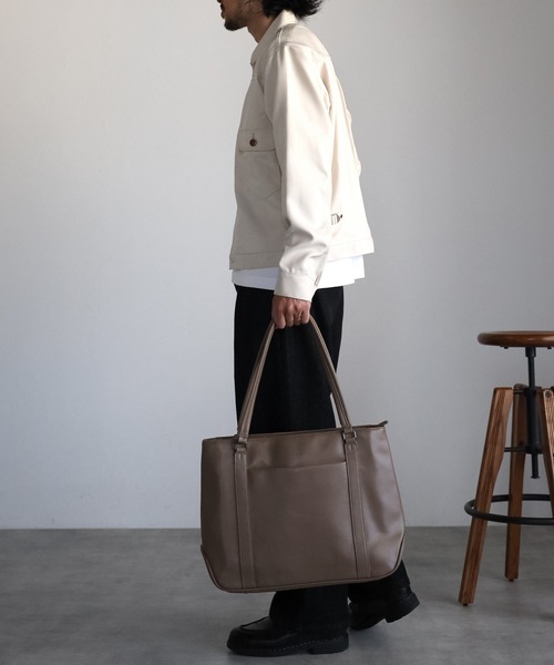 GUSCIO UOMO（グッシオ ウォーモ）の「【グッシオウォーモ】　ビジネストートバッグ　大容量20Lサイズ　軽量（ビジネスバッグ・メンズ・ネイビー/グレー/ブラック/グレイッシュベージュ・FREE）」の21枚目の写真