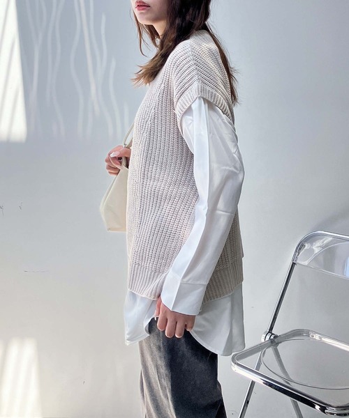 AS KNOW AS plus（アズノゥアズプラス）の「☆あぜ編みベストセット風シャツ（ニット/セーター・レディース・ダークグリーン/チャコールグレー/モスグリーン/ダークブルー/ライトベージュ/ネイビー系/杢グレー/グリーン系/グレイッシュブルー/ベージュ系/グレー系/アイボリー系1/ネイビー系1/ブラウン系1/グレー系1/その他1/グリーン系1・FREE）」の19枚目の写真