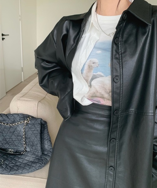 VitaFelice（ヴィータフェリーチェ）の「オーバーサイズ  フェイクレザー シャツ ジャケット（その他アウター・レディース・ブラック・MEDIUM/SMALL）」の8枚目の写真