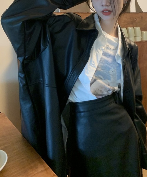 VitaFelice（ヴィータフェリーチェ）の「オーバーサイズ  フェイクレザー シャツ ジャケット（その他アウター・レディース・ブラック・MEDIUM/SMALL）」の4枚目の写真