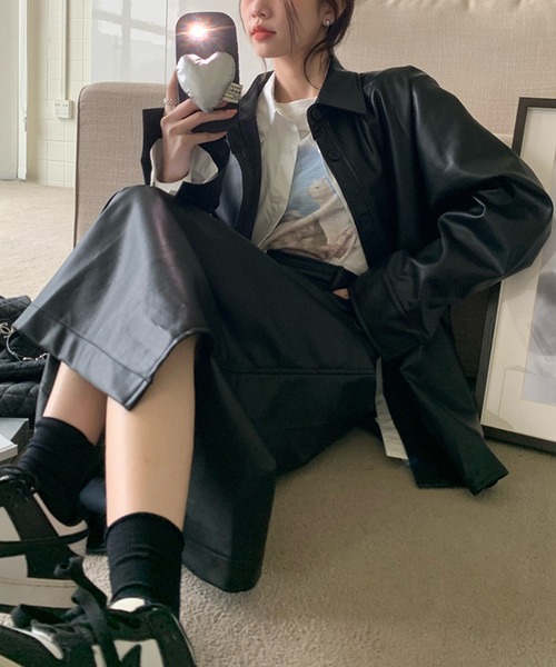 VitaFelice（ヴィータフェリーチェ）の「オーバーサイズ  フェイクレザー シャツ ジャケット（その他アウター・レディース・ブラック・MEDIUM/SMALL）」の9枚目の写真