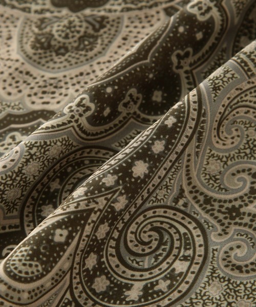 JUNRED（ジュンレッド）の「ペイズリーナロースカーフ（バンダナ/スカーフ・メンズ・カーキ/チャコールグレー/ライトグレー・FREE）」の9枚目の写真