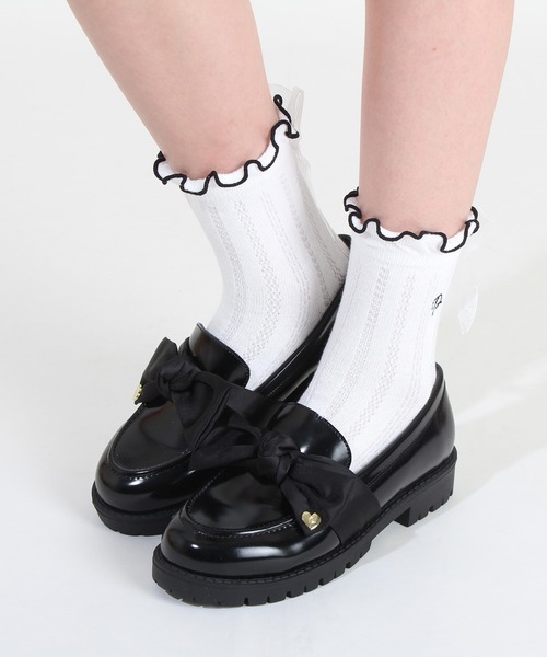 PINKHUNT（ピンクハント）の「PINKHUNT BIGリボンエナメルローファー 8789（ローファー・キッズ・ベビーピンク/ブラック・M size/L size/S size）」の2枚目の写真