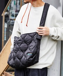 【本日限定】 ブラック キルティング ショルダーバッグ ユニセックステイスト キルティングハーフムーンショルダー