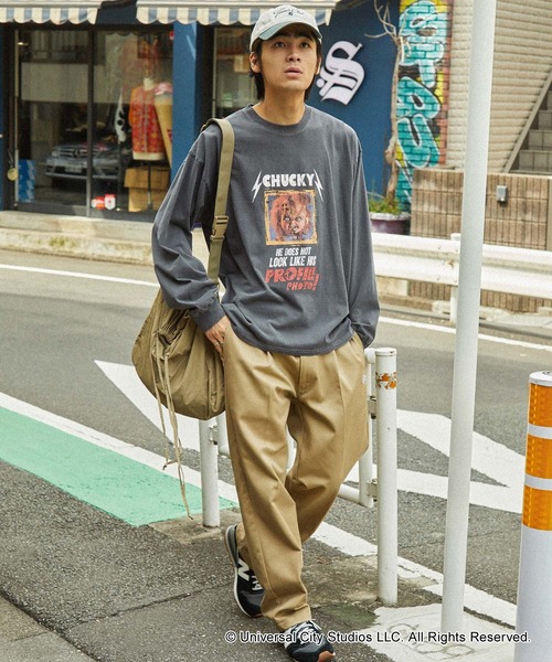 【新品】タグ付き　チャッキー　長袖tシャツ パーカー　ロンT コラボ　ハロウィン 新品】タグ付き チャッキー 長袖tシャツ パーカー ロンT コラボ