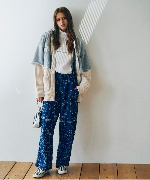 RNA(アールエヌエー)の「R4162 サスペンダータックパンツ(その他パンツ・レディース・ライトブルー・MEDIUM)」の12枚目の写真