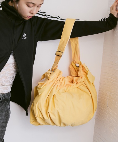 Casselini（キャセリーニ）の「Casselini(キャセリーニ)ビッグサイドダブルリボンバッグ（ショルダーバッグ・レディース・アイボリー/ブラック/ネイビー/カーキ/レッド/イエロー/パープル/ブルー/ホワイト・FREE）」の8枚目の写真