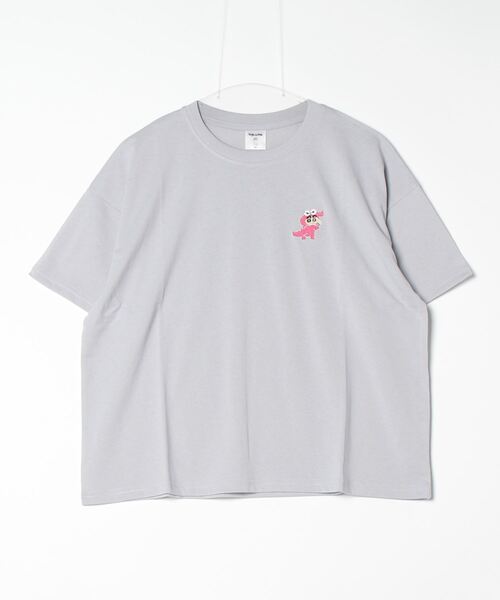 ALWAYS GOOD TIME(オルウェイズグッドタイム)の「【クレヨンしんちゃん】天竺クルーネック半袖ワンポイント刺繍ワイド型Tシャツ(Tシャツ/カットソー・レディース・グリーン/ダークグレー/ライトグレー/アクア・M/L)」の2枚目の写真