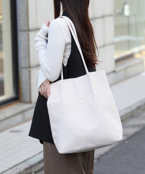 SETUP7(セットアップセブン)の「【SETUP7】PUレザーシンプルタックA4トートバッグ SNBD(トートバッグ・レディース・シルバー/ブラック/アイボリー/ベージュ・FREE)」の10枚目の写真