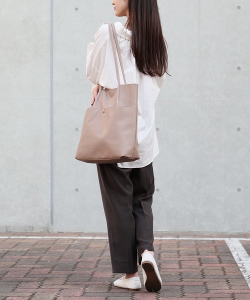 SETUP7(セットアップセブン)の「【SETUP7】PUレザーシンプルタックA4トートバッグ SNBD(トートバッグ・レディース・シルバー/ブラック/アイボリー/ベージュ・FREE)」の18枚目の写真